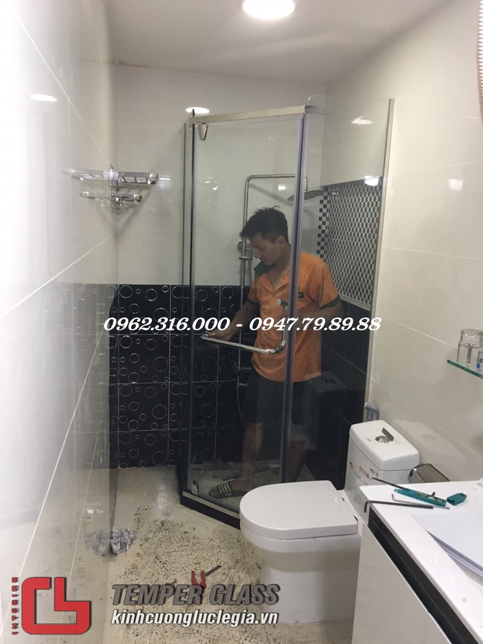 Thi công phòng tắm vách kính tại Đông Anh, Hà Nội