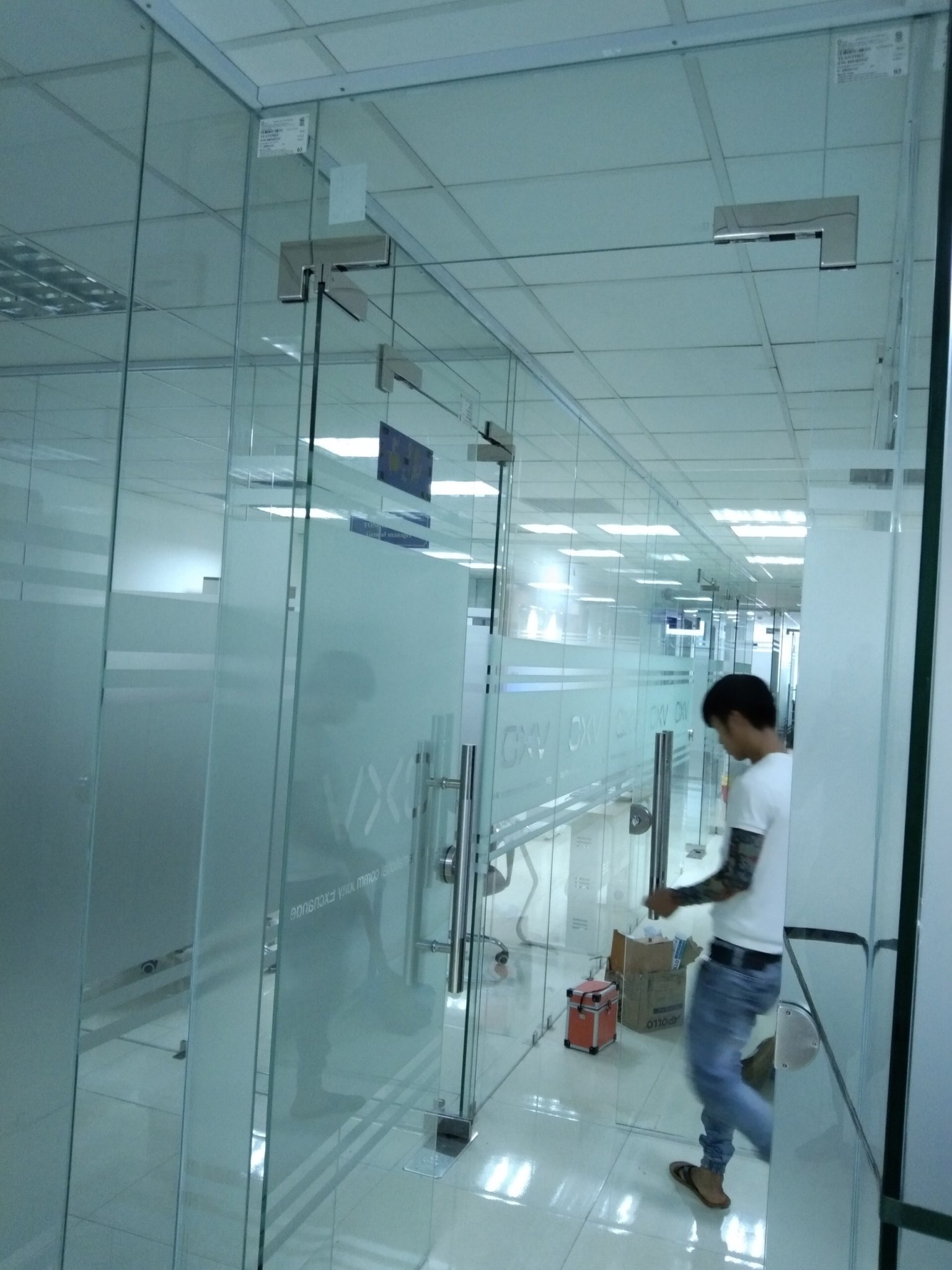 Những mẫu cửa sổ nhôm kính đẹp nhất bạn phải mua ngay 3 mẫu cửa sổ nhôm kính đẹp 1